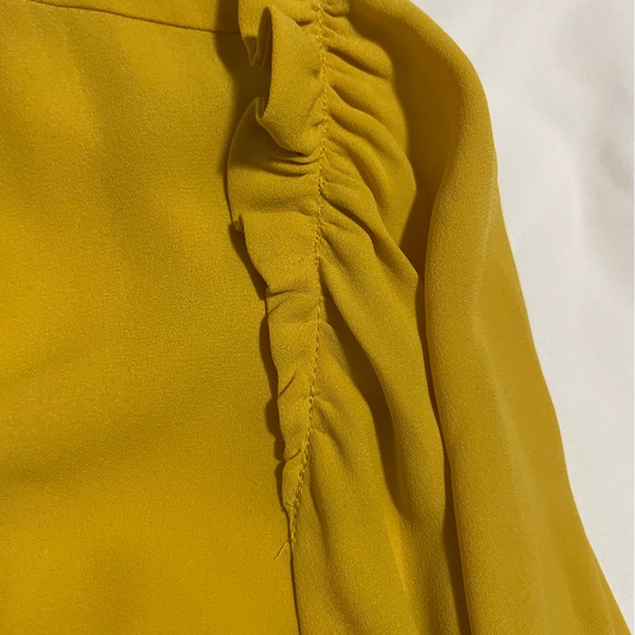 V-neck blouse - Picture 3 of 5